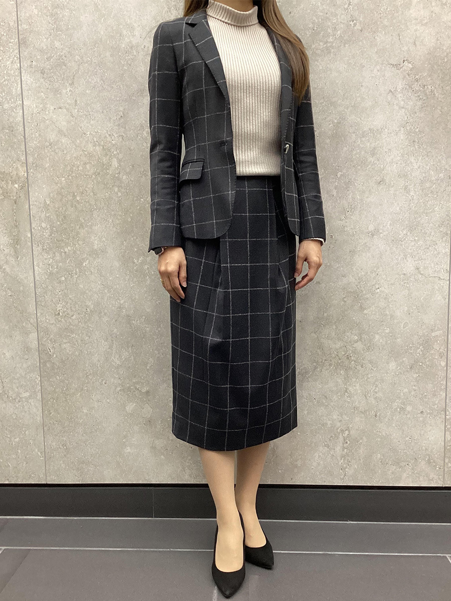 大胆なストライプで魅せる、存在感あるダブルスーツ。 | オーダー